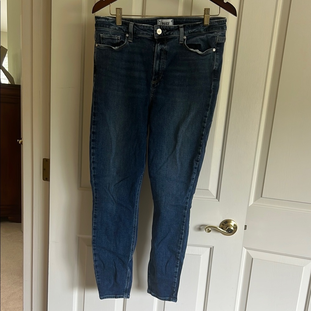 PAIGE Blue Ankle Cropped Jeans with Classic Denim Style